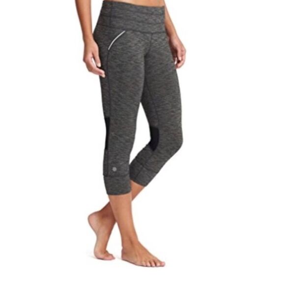 Athleta Grey Relay Capri Crop Leggings (S) - Picture 2 of 12